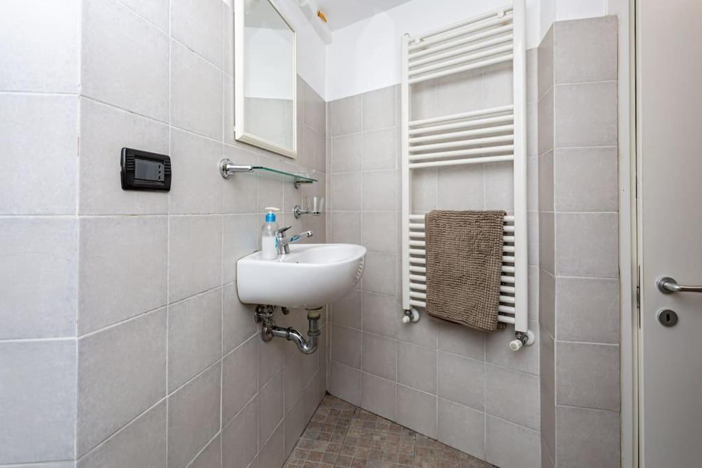 Apartment Adorno 2 - Affitti Brevi Italia جنوة المظهر الخارجي الصورة